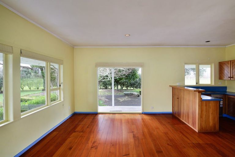 Photo of property in 76 Riverland Road, Kumeu, 0892