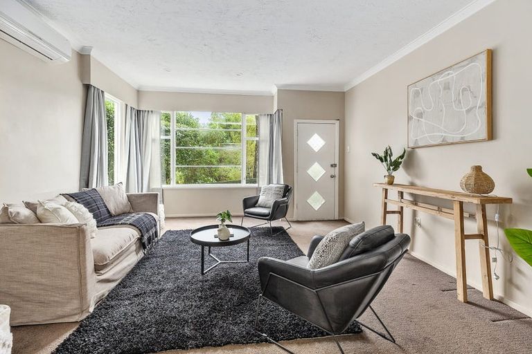 Photo of property in 8 Chester Road, Tawa, Wellington, 5028