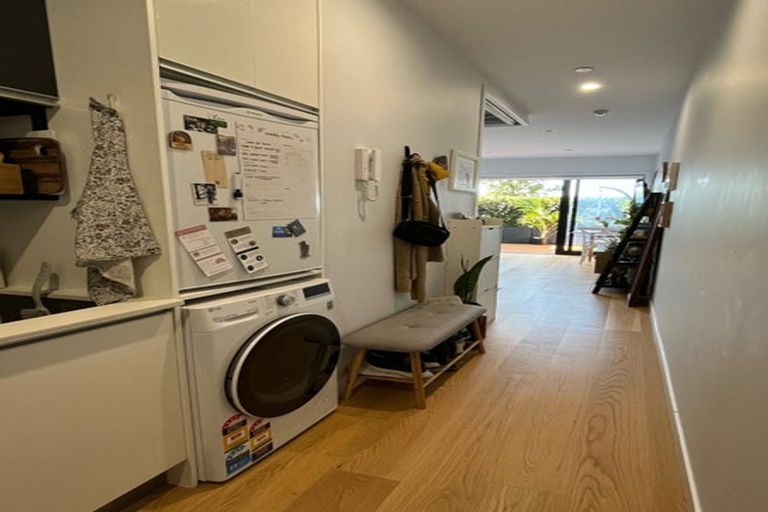 Photo of property in Frank Sargeson Apts, 6/74g Anzac Street, Takapuna, Auckland, 0622