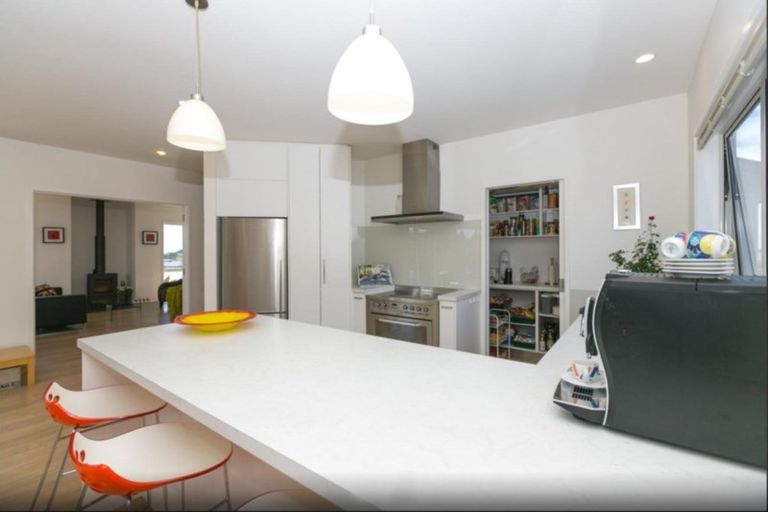 Photo of property in 17 Links Drive, Waiwhakaiho, New Plymouth, 4312