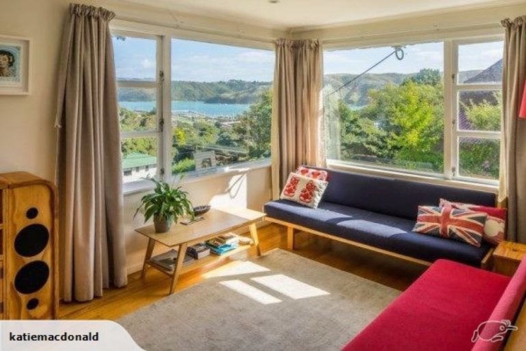 Photo of property in 26 Kiriwai Road, Paremata, Porirua, 5024