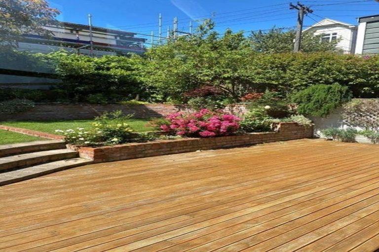 Photo of property in 17 Armour Avenue, Mount Victoria, Wellington, 6011