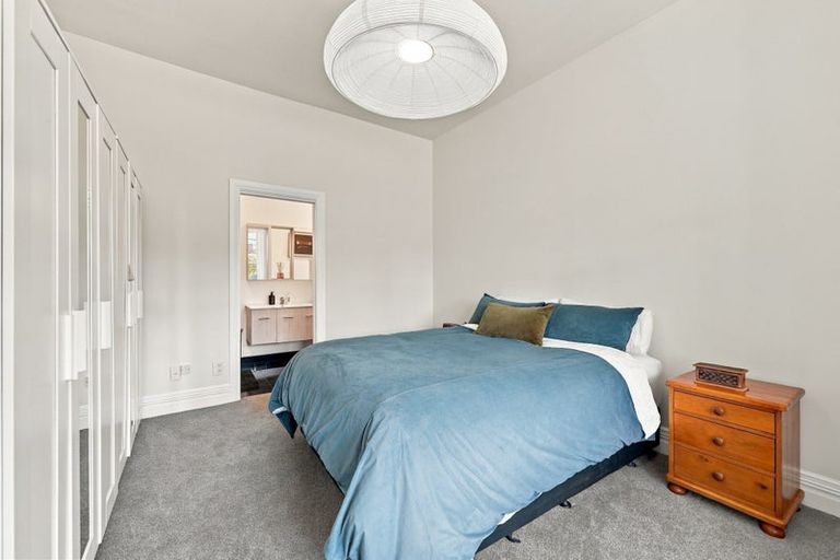 Photo of property in 94 Holly Road, St Albans, Christchurch, 8014