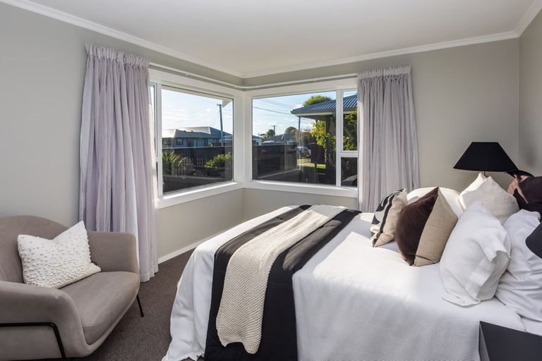 Photo of property in 19 Horton Place, Avondale, Christchurch, 8061