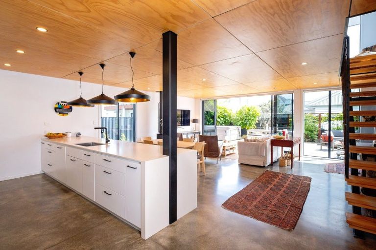 Photo of property in 52 Charles Street, Westshore, Napier, 4110