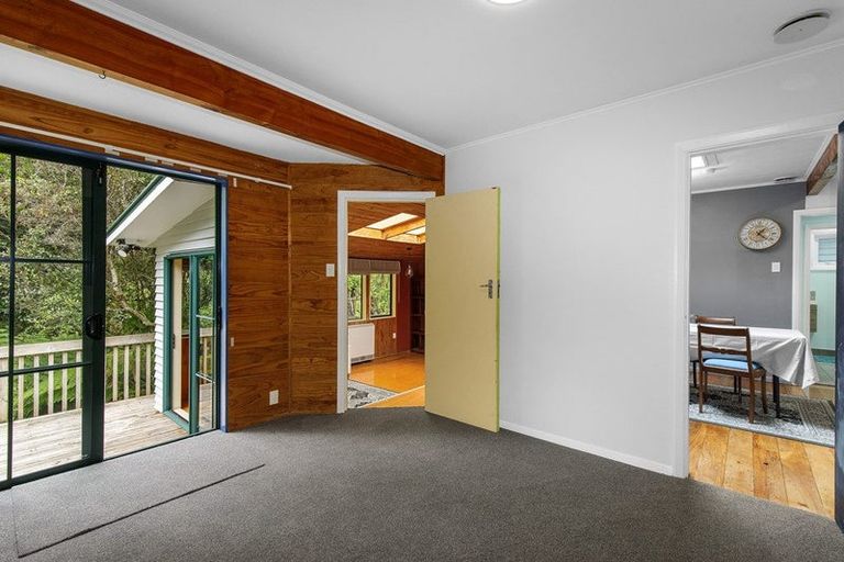 Photo of property in 35 Wyndham Road, Pinehaven, Upper Hutt, 5019