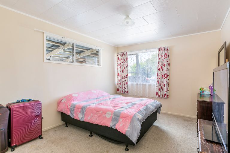 Photo of property in 12 Avro Place, Mangere, Auckland, 2022