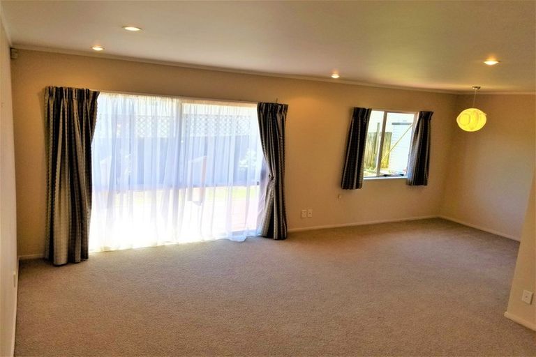 Photo of property in 240a Te Atatu Road, Te Atatu South, Auckland, 0610