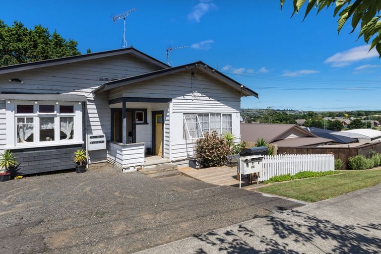 Photo of property in 15 Carlton Road, Pukekohe, 2120