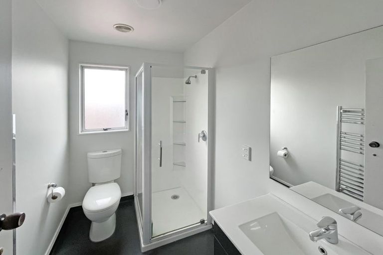 Photo of property in 6a Flock Grove, Fairfield, Lower Hutt, 5011