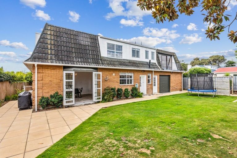 Photo of property in 16 Byrd Street, Levin, 5510