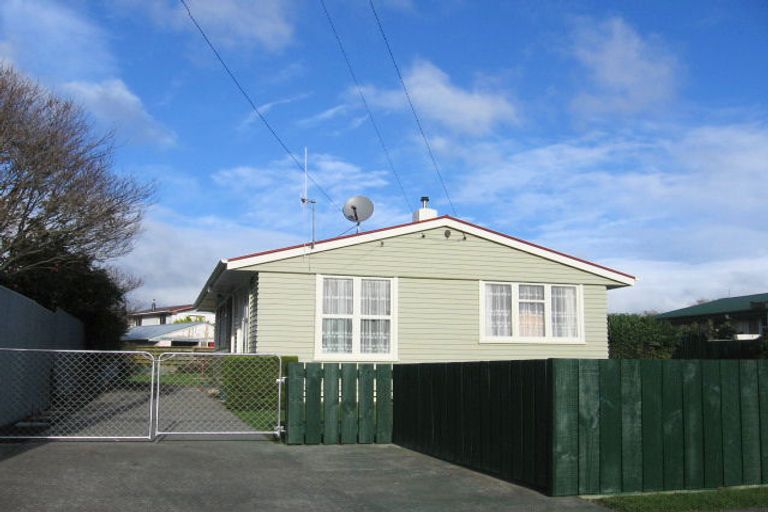Photo of property in 6 Brighton Crescent, Highbury, Palmerston North, 4412