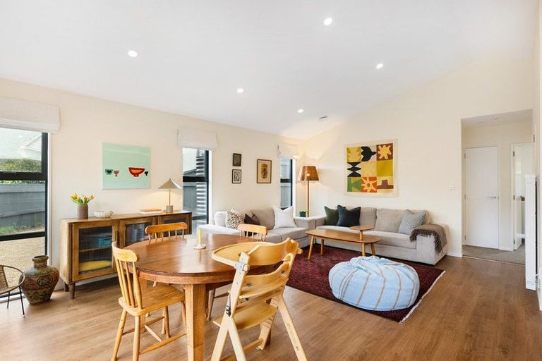 Photo of property in 6a Rudyard Crescent, Johnsonville, Wellington, 6037