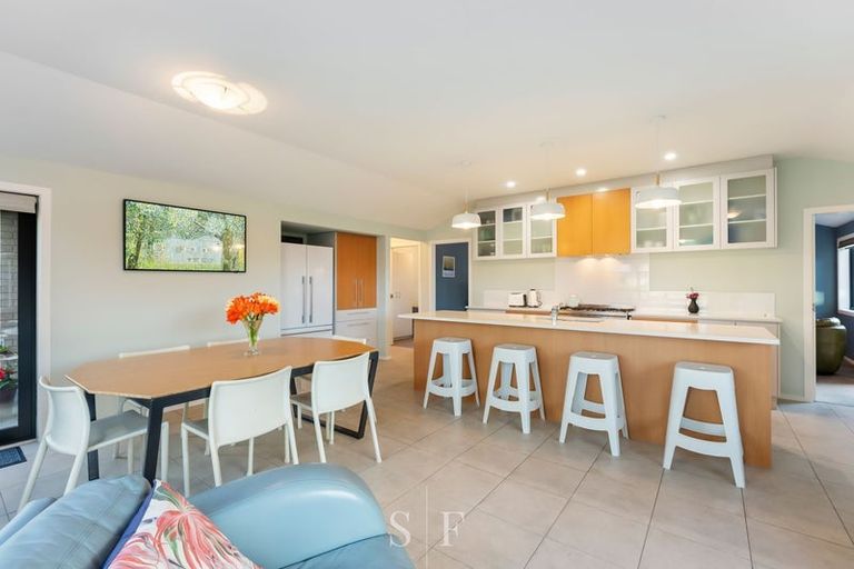 Photo of property in 22 Fairway Oaks Drive, Waikanae Beach, Waikanae, 5036