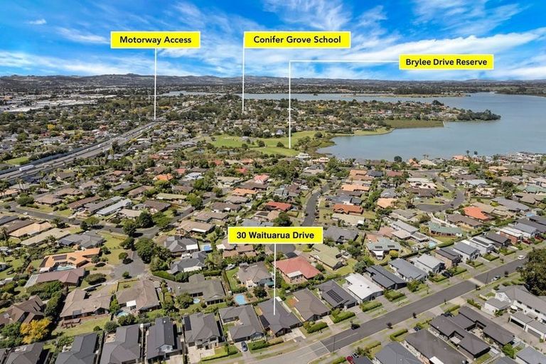 Photo of property in 30 Waituarua Drive, Takanini, 2112