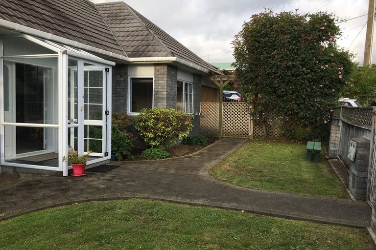 Photo of property in 3 Gavin Road, Raumati Beach, Paraparaumu, 5032