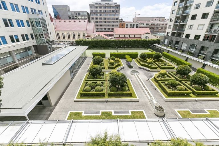 Photo of property in Sanctum Apartment, 10 Ebor Street, Te Aro, Wellington, 6011