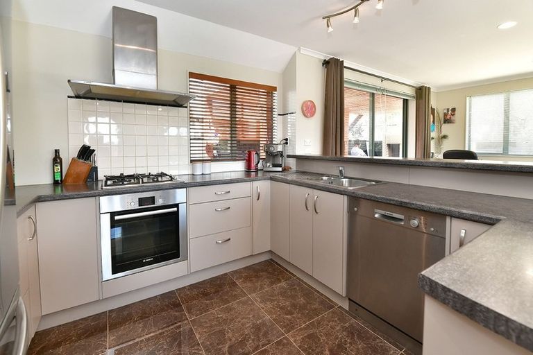 Photo of property in 11 Parkwood Crescent, Gulf Harbour, Whangaparaoa, 0930