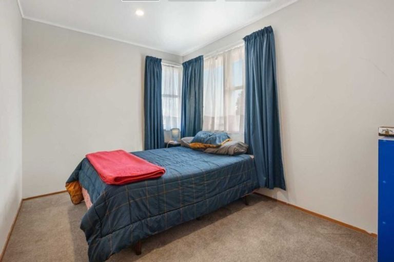 Photo of property in 99 Cargill Street, Papakura, 2110