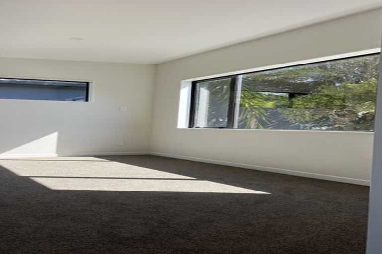 Photo of property in 2/24 Onepoto Road, Hauraki, Auckland, 0622