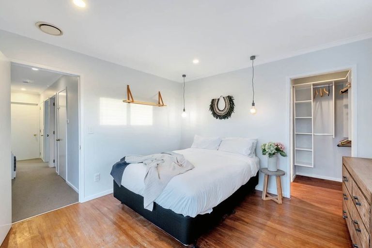 Photo of property in 2/103 Bond Crescent, Forrest Hill, Auckland, 0620