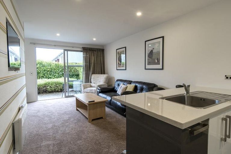 Photo of property in 2/7 Union Street, North Dunedin, Dunedin, 9016