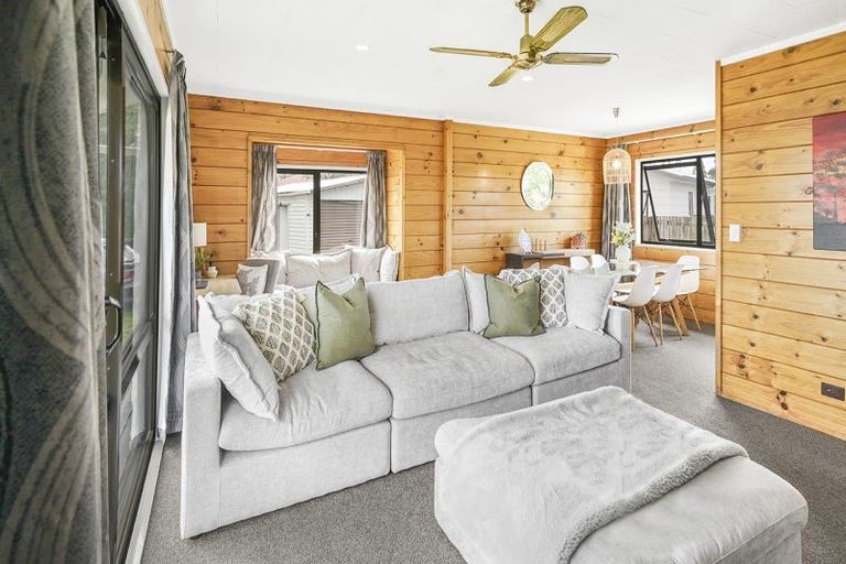 Photo of property in 14 Kentucky Crescent, Nawton, Hamilton, 3200