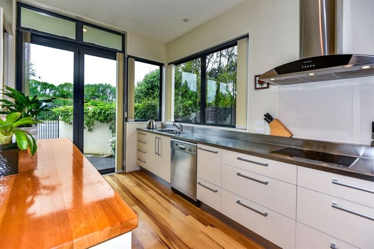 Photo of property in 51 Kirkwood Avenue, Upper Riccarton, Christchurch, 8041