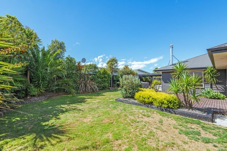 Photo of property in 5 Galea Grove, Kelvin Grove, Palmerston North, 4414