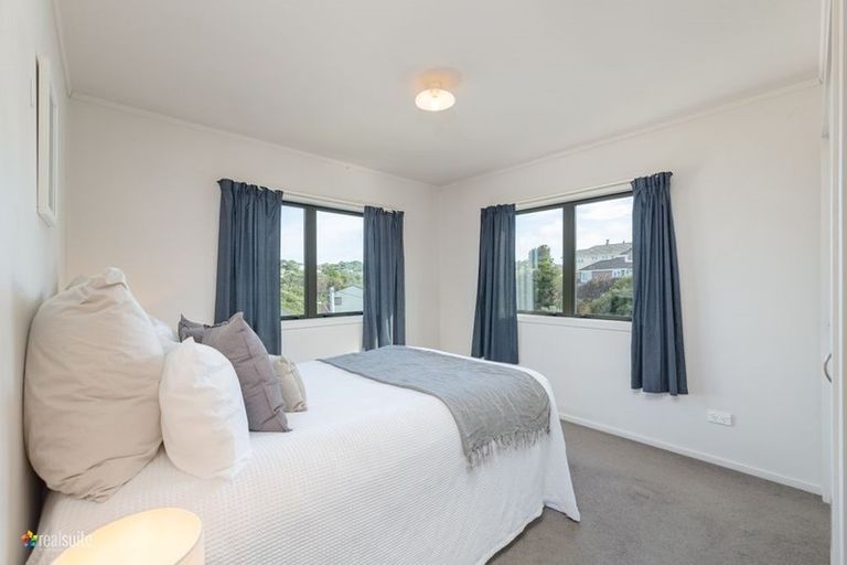 Photo of property in 27 Morere Street, Titahi Bay, Porirua, 5022