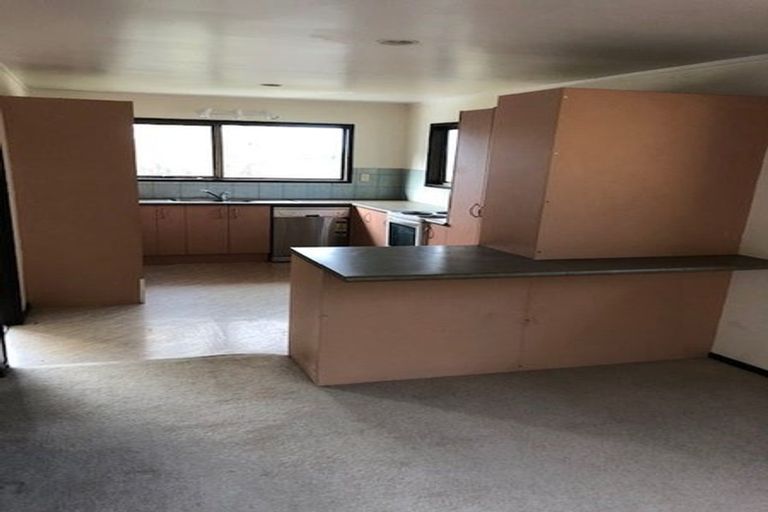 Photo of property in 23 Wisteria Way, Mairangi Bay, Auckland, 0630