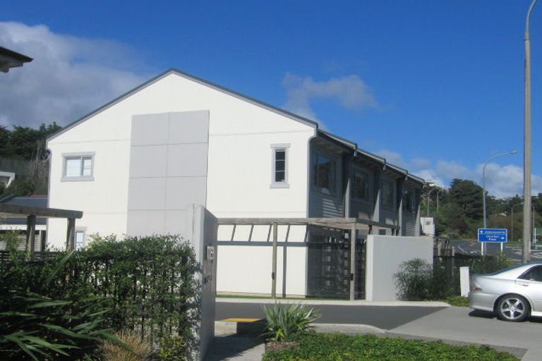 Photo of property in Monterey Apartments, 26/232 Middleton Road, Glenside, Wellington, 6037