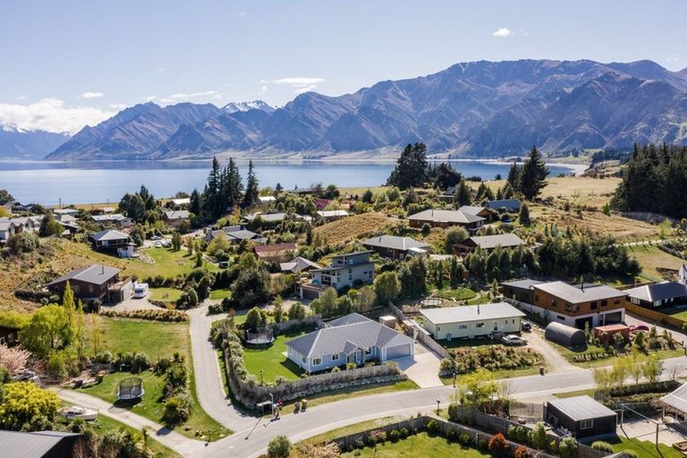 Photo of property in 22 Charles Court, Lake Hawea, Wanaka, 9382