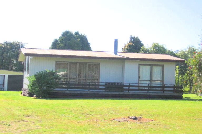 Photo of property in 26 Oyster Drive, Cooks Beach, Whitianga, 3591