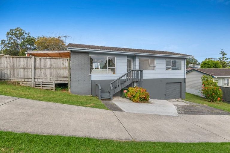 Photo of property in 1/4 Clare Place, Glenfield, Auckland, 0629