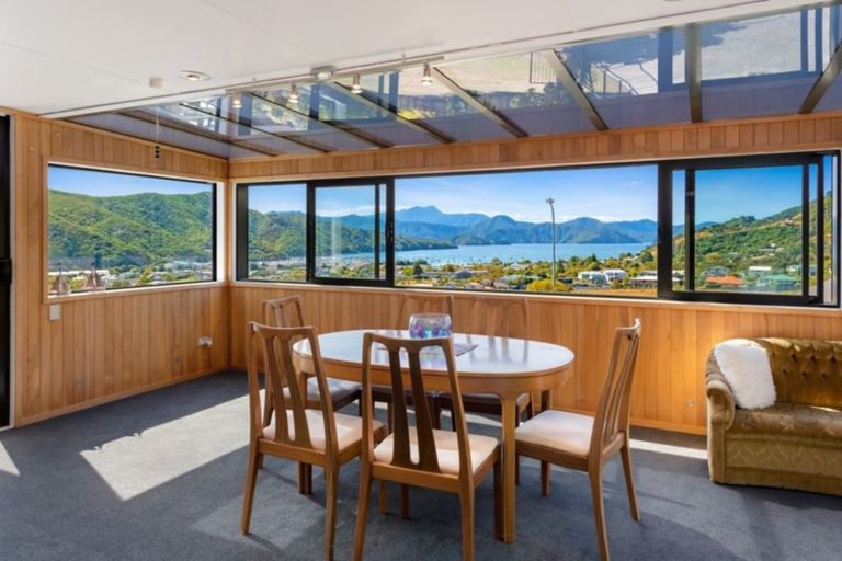 Photo of property in 10 Moana Heights, Waikawa, Picton, 7220