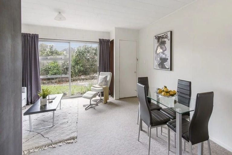 Photo of property in 2/22 Daytona Road, Henderson, Auckland, 0610