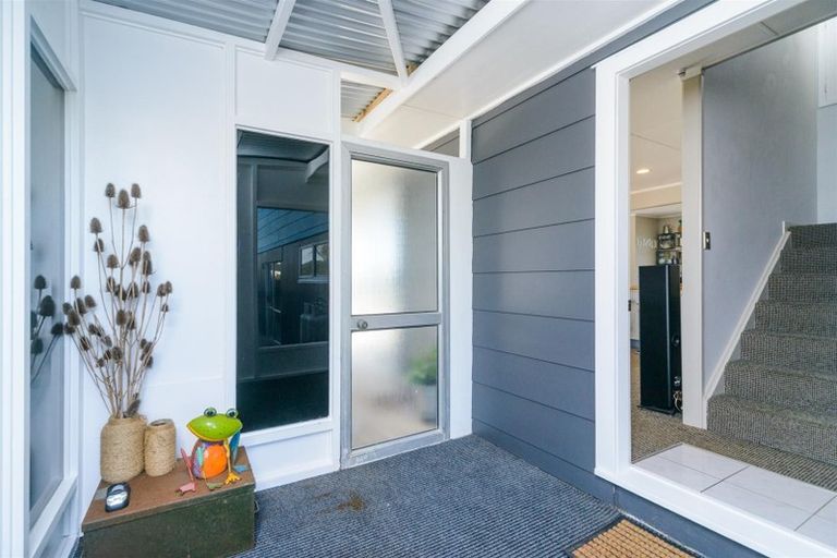 Photo of property in 1946 Parewanui Road, Parewanui, Bulls, 4894