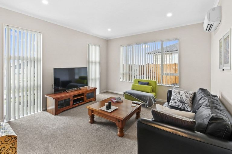 Photo of property in 3 Papaview Road, Papakura, 2110