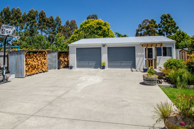 Photo of property in 12 Lambert Street, Abbotsford, Dunedin, 9018