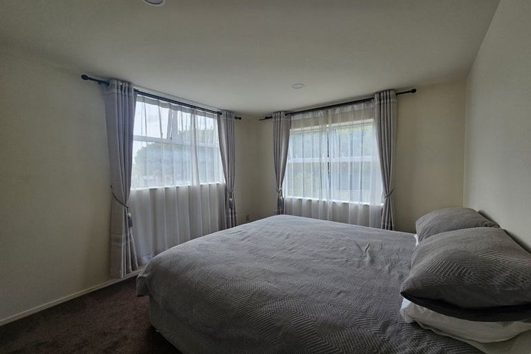 Photo of property in 308-310 Birdwood Road, Massey, Auckland, 0614