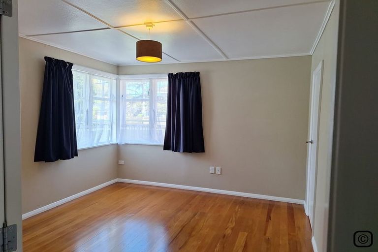 Photo of property in 73 Naenae Road, Naenae, Lower Hutt, 5011