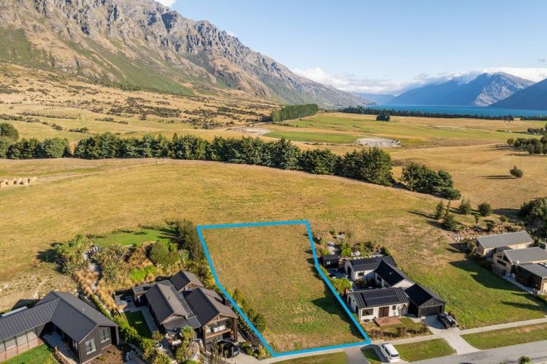 Photo of property in 19 Pendeen Crescent, Jacks Point, Queenstown, 9371