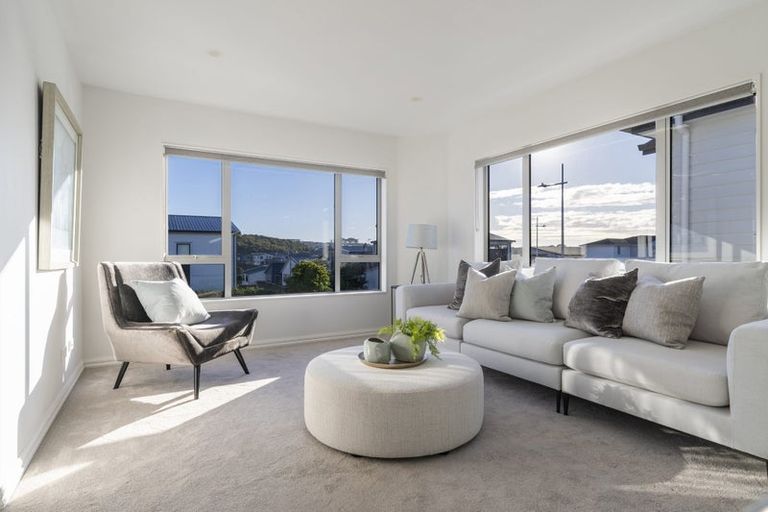 Photo of property in 15 Bight Road, Long Bay, Auckland, 0630