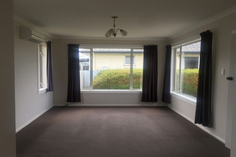 Photo of property in 44 Dunstan Crescent, Hornby, Christchurch, 8042