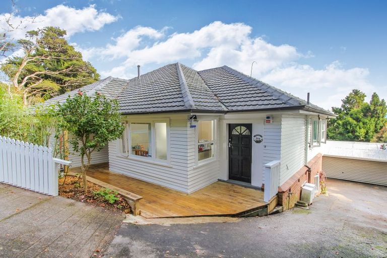 Photo of property in 331 Titirangi Road, Titirangi, Auckland, 0604