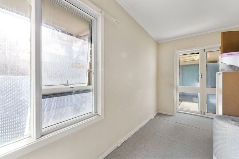 Photo of property in 27 Curletts Road, Sockburn, Christchurch, 8042