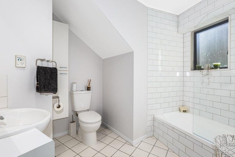 Photo of property in 44c Moana Road, Plimmerton, Porirua, 5026