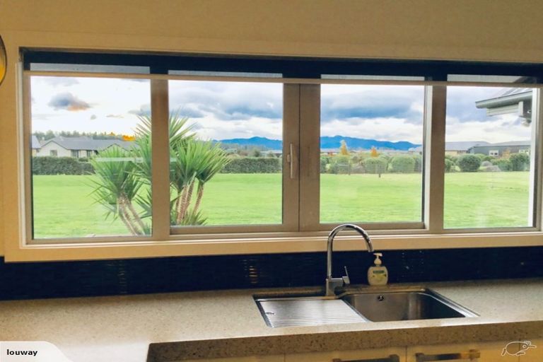 Photo of property in 10 Landsborough Drive, Darfield, 7571