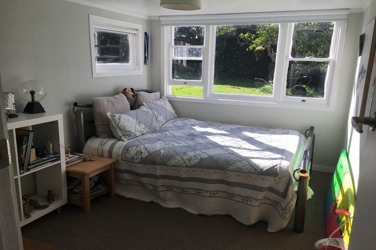 Photo of property in 38 Omokoroa Road, Omokoroa, 3114